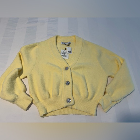NWT Zara Butter Yellow Soft Cardigan Crystal Brooch Buttons 2025 color the year - Picture 6 of 11